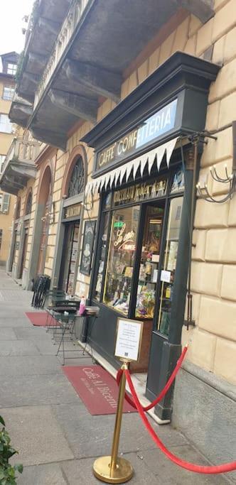 Romantica Mansarda Nel Cuore Di Torino Luaran gambar